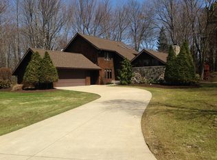 4161 Roxbury Pl, Erie, PA 16506