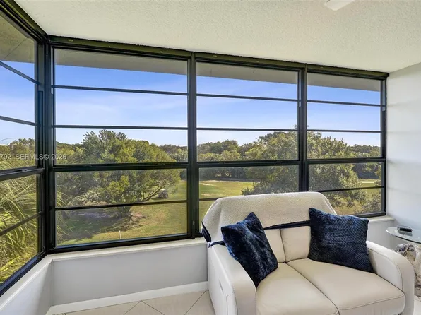 1514 Whitehall Dr APT 405, Davie, FL 33324