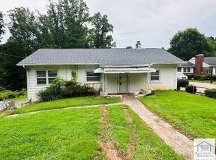 309 Park Ln, Martinsville, VA 24112