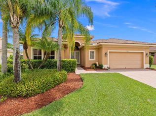 1180 Amethyst Dr SW, Vero Beach, FL 32968