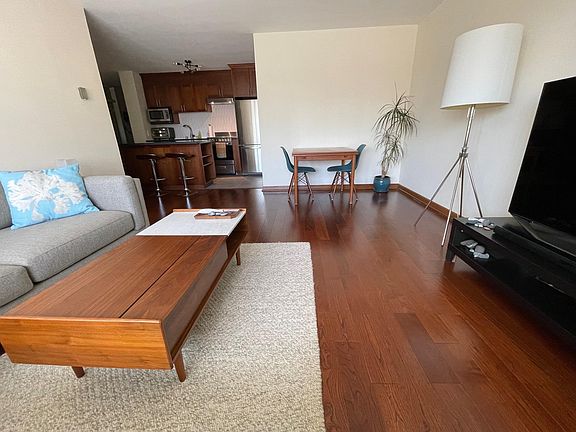 5th image of 1001 Pine St Unit 1001