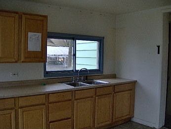 4th image of 429 W Allegan St