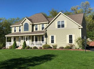 19 W Ledge Rd, Clinton, MA 01510