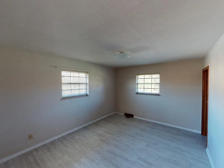 11703 S Williamsburg Dr — Photo 21