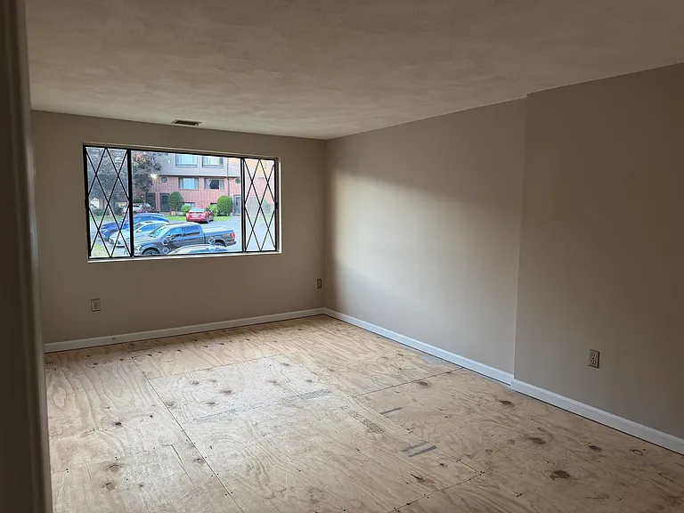 447 Farrwood Dr #447 — Photo 2