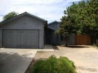 2397 N Babigian Ave, Fresno, CA 93722