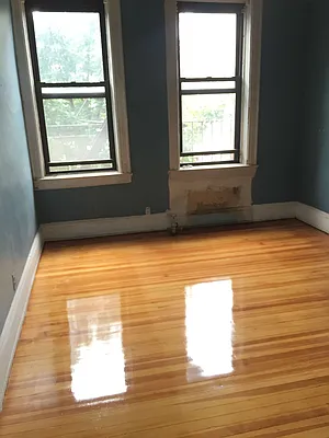 Rented by Metroline Realty | media 19