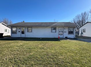 932-936 Garfield Dr, Rochelle, IL 61068