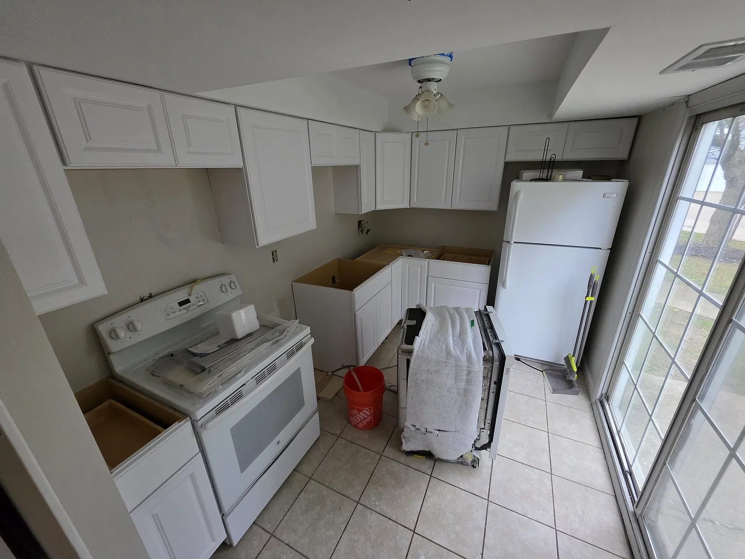 3 bed, 1.5 bath, 1148 sqft, $1,850 — Photo 3