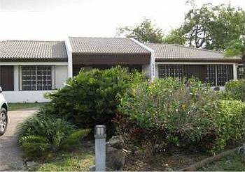 1st image of 5400 White Oak Ln