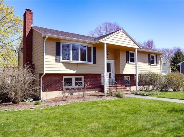 19 Longbow Rd, Danvers, MA 01923