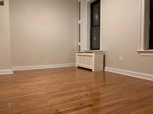 Rented by Hillel Realty Group | media 5