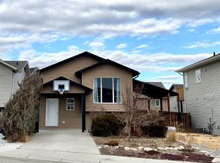 633 S 48th Ave, Coalhurst, AB T0L0V2