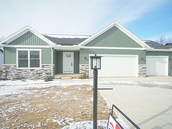 2nd image of 455 N Eastfield Cir
