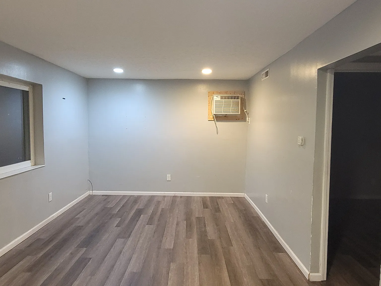 2 bed, 720 sqft, $1,000 — Photo 2
