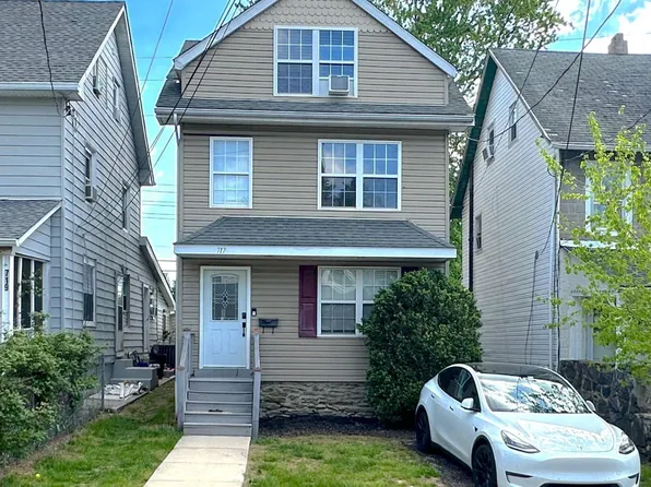 717 Brook St, Bryn Mawr, PA 19010