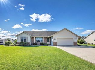 1917 Bonfire Way, De Pere, WI 54115
