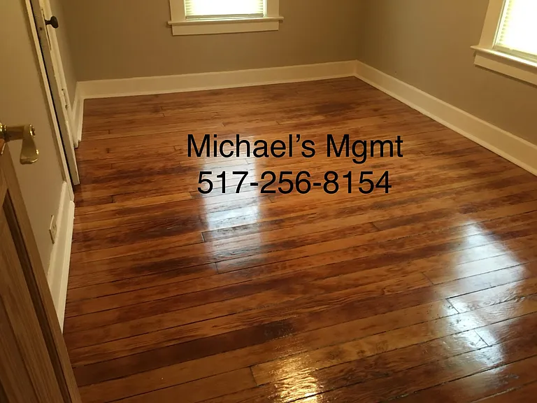 404 Leslie St — Photo 8