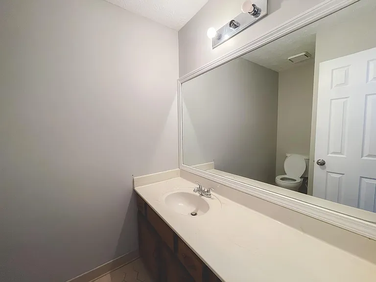 2021 Hunters Cove Dr — Photo 6