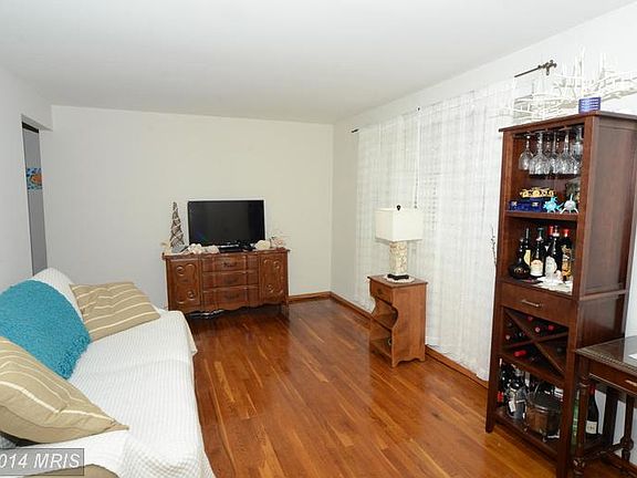 4th image of 100 Beall Ave