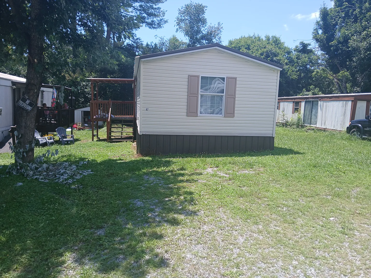3 bed, $850 — Photo 1