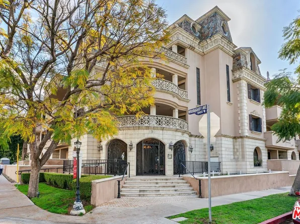 850 N Croft Ave APT 302, Los Angeles, CA 90069