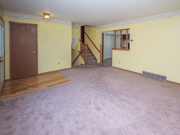 116 Suwanee Street-105