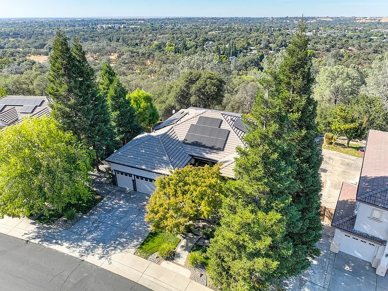 7029 Pembroke Way — Photo 118