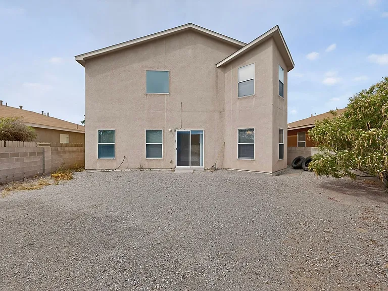 5841 Sandoval Dr NE — Photo 41