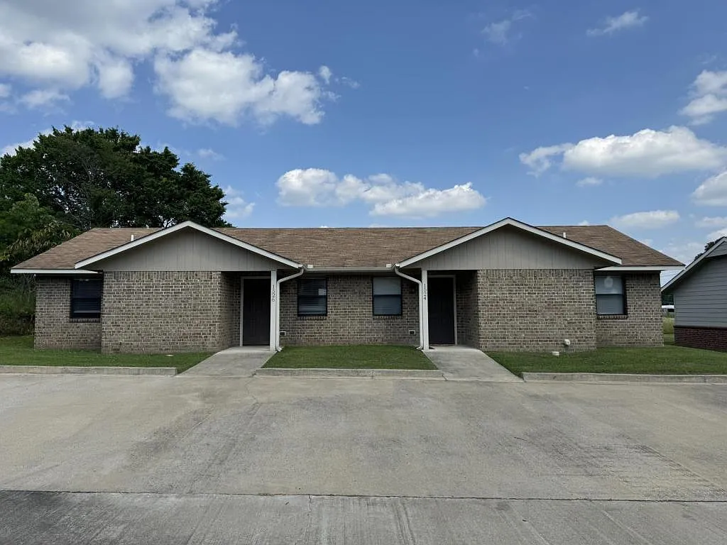 Building Photo - 1526 N Kennedy Ln