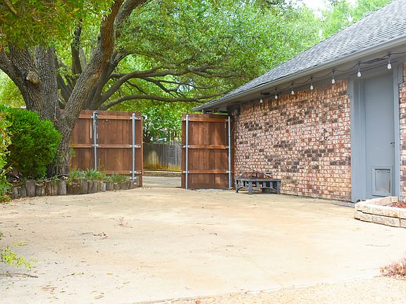 4th image of 1500 Wimberly Ct