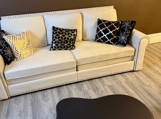 (Undisclosed Address), Saint Paul, MN 55104