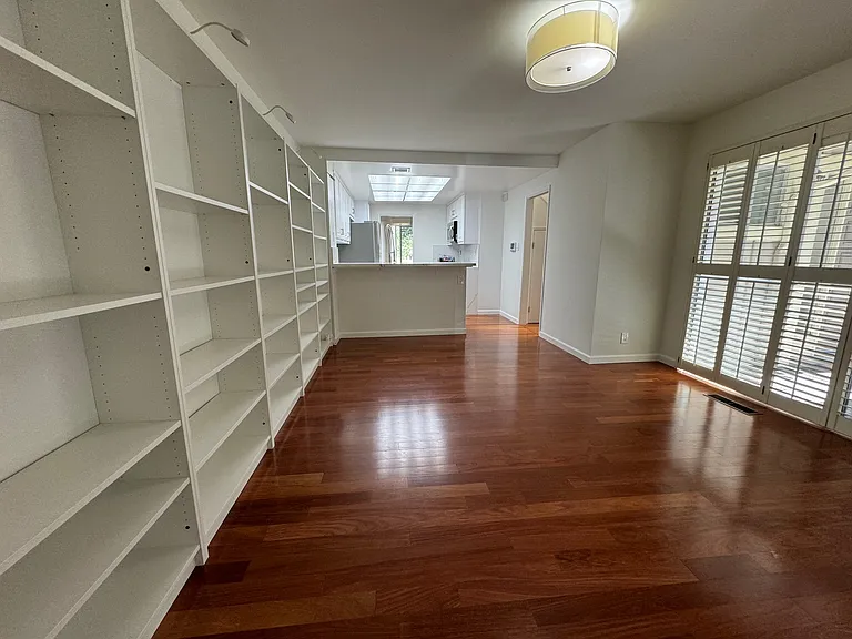 1646 Bayridge Way — Photo 15