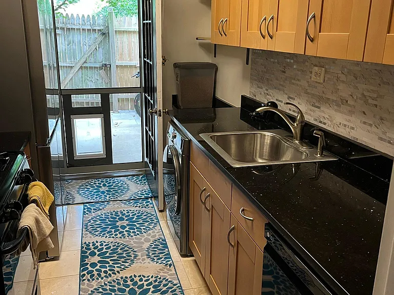 108 N George Mason Dr #1 — Photo 15