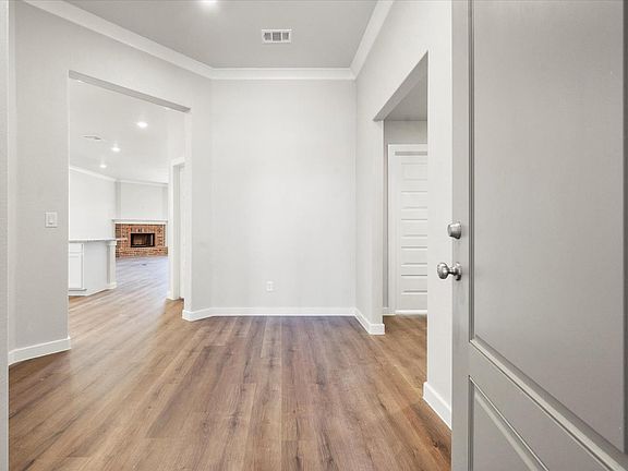 2nd image of 2906 Corpus Ave