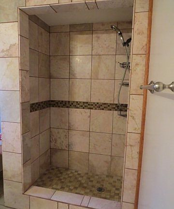 5th image of 123 Vine St