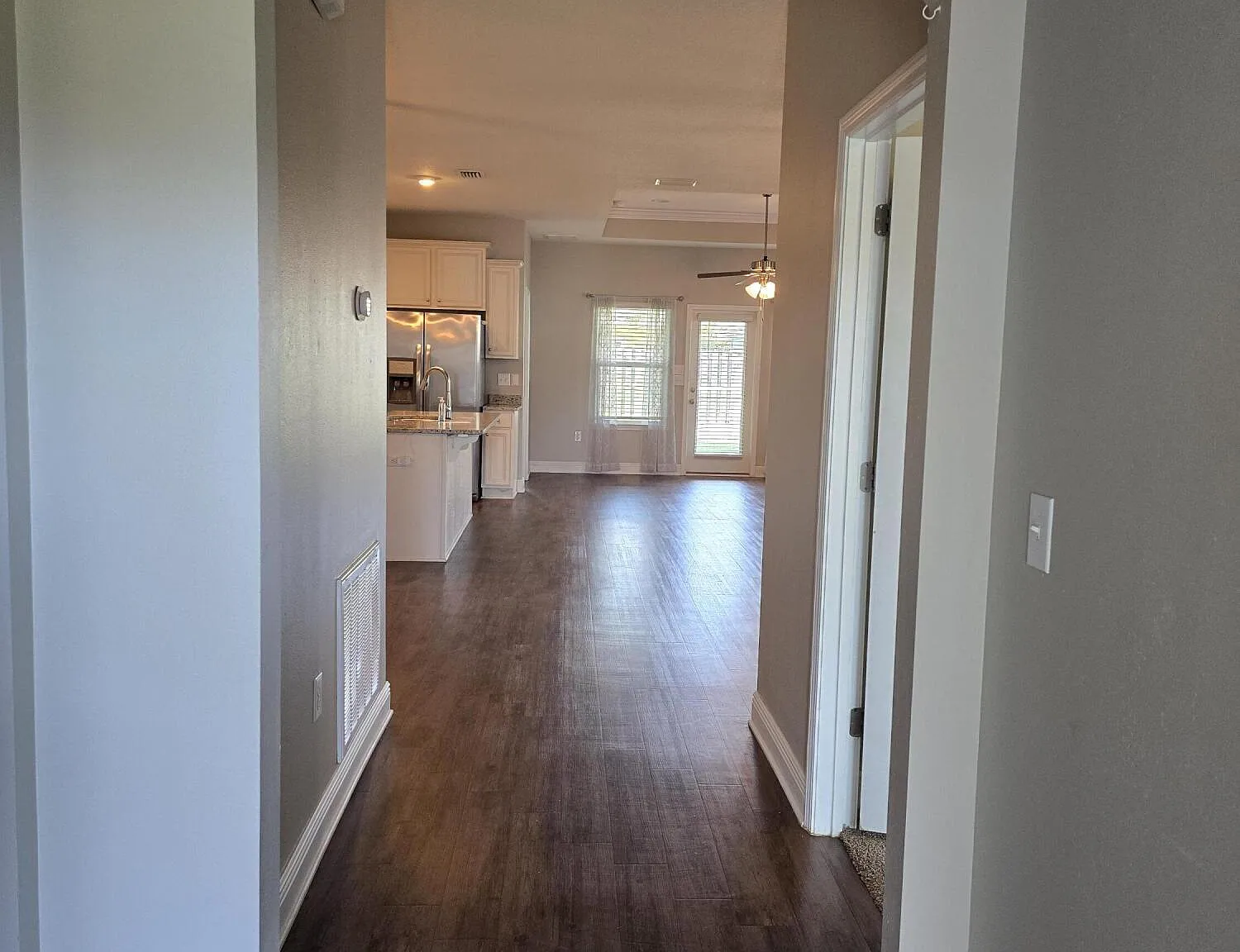 4 bed, 1884 sqft, $2,250 — Photo 2