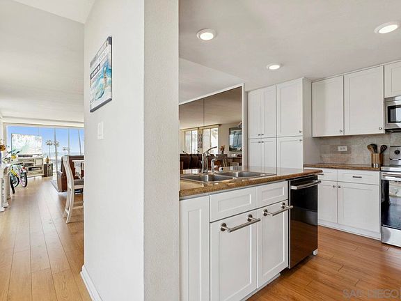 3rd image of 1200 Harbor Dr N Unit 2A