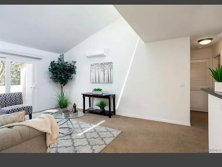 5252 Balboa Arms Dr #277 — Photo 3