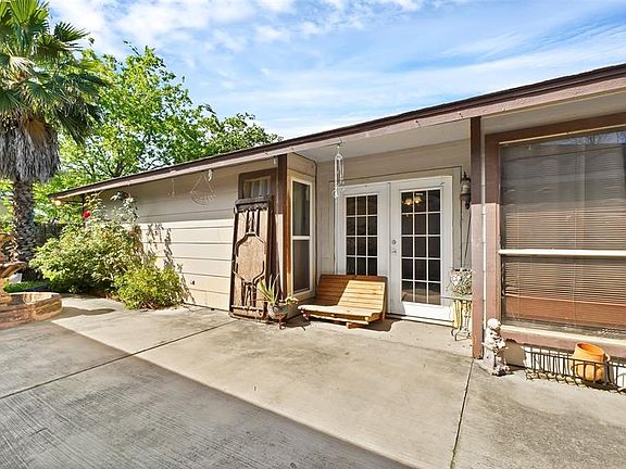 3rd image of 6345 Glenhagen Dr