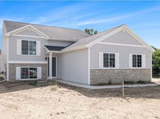 6250 Sage Ct, Grand Blanc, MI 48439