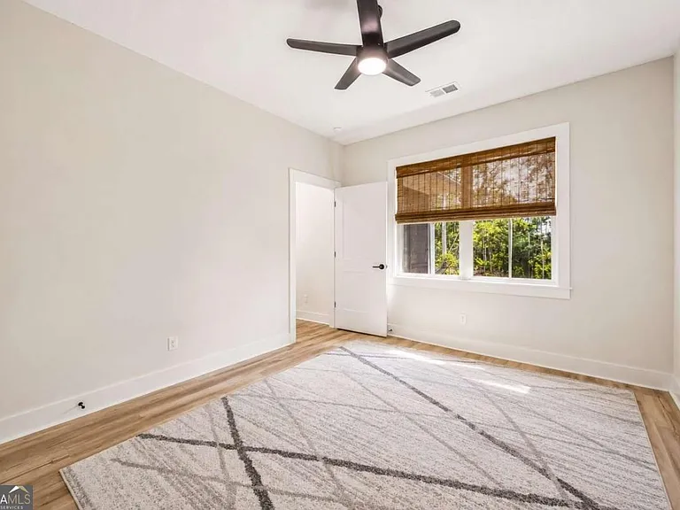 100 Carrington Way — Photo 22