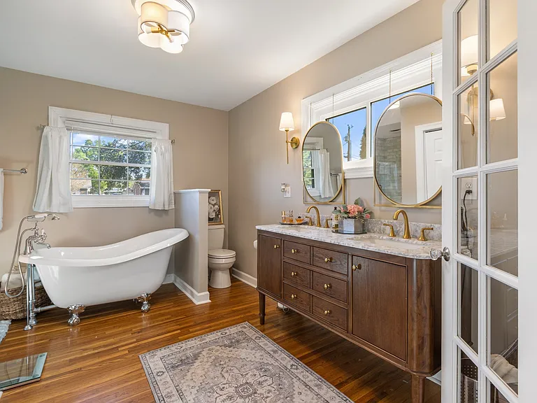412 Roberts St — Photo 11