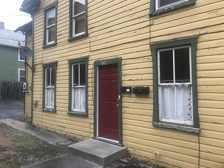 334 S Church St #B — Photo 7