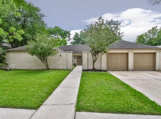 9015 Petersham Dr, Houston, TX 77031