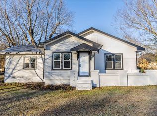 214 Kate Smith St, Prairie Grove, AR 72753