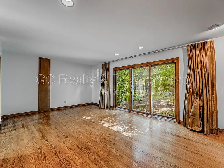 5217 S University Ave #C — Photo 3