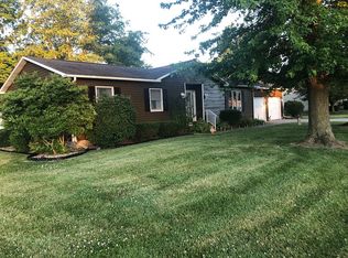 5 Ridge Dr, Litchfield, IL 62056