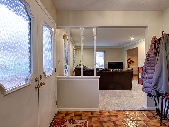 5th image of 2055 Chestnut Dr