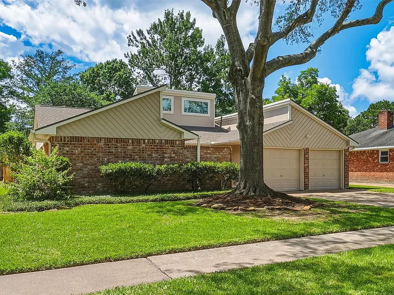 22411 Waynoka Rd — Photo 3